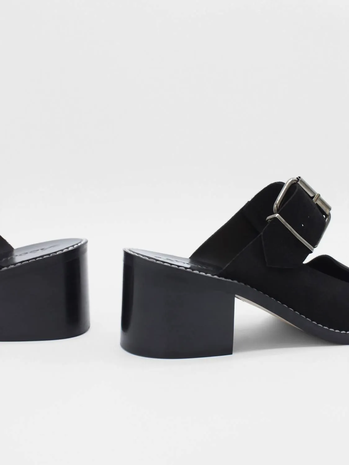 About Arianne - Women's Avi Mule